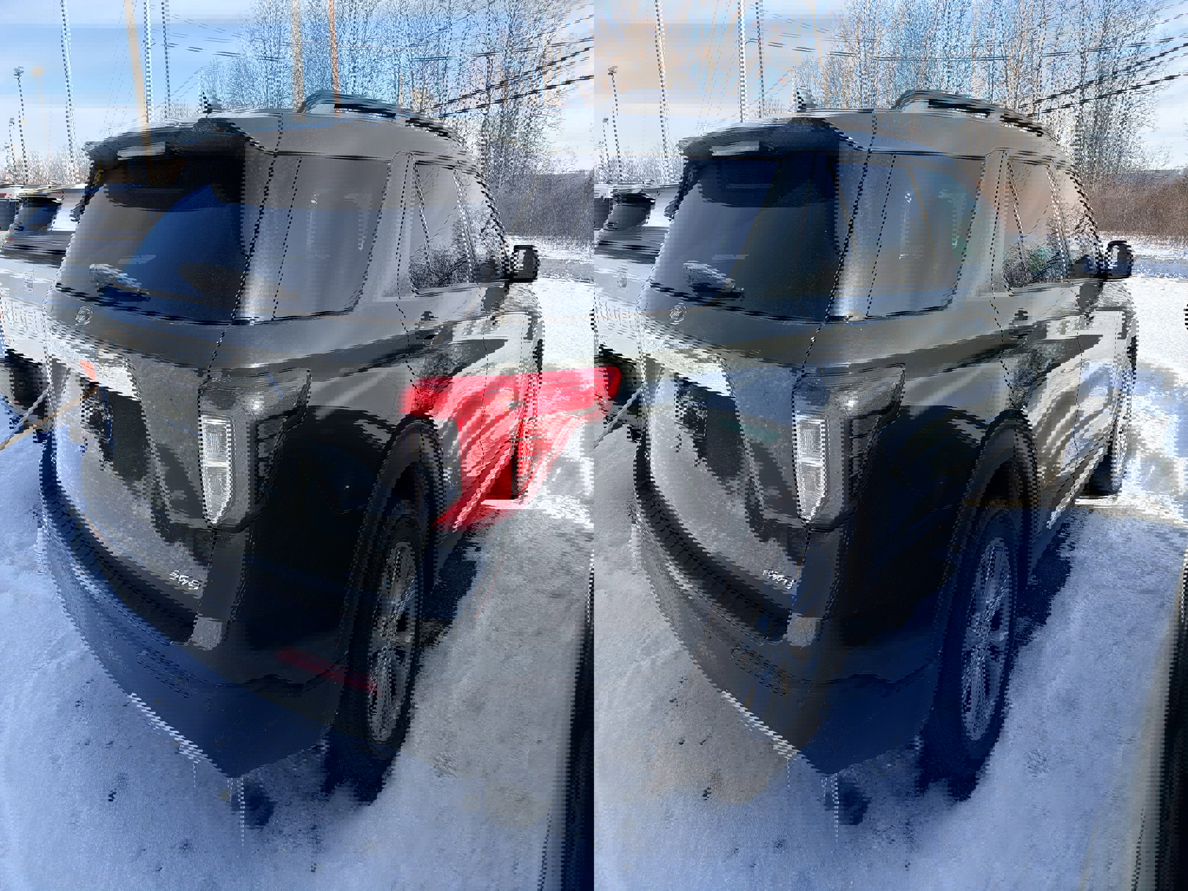 Used 2022 Ford Explorer XLT w/ Equipment Group 202A image 6