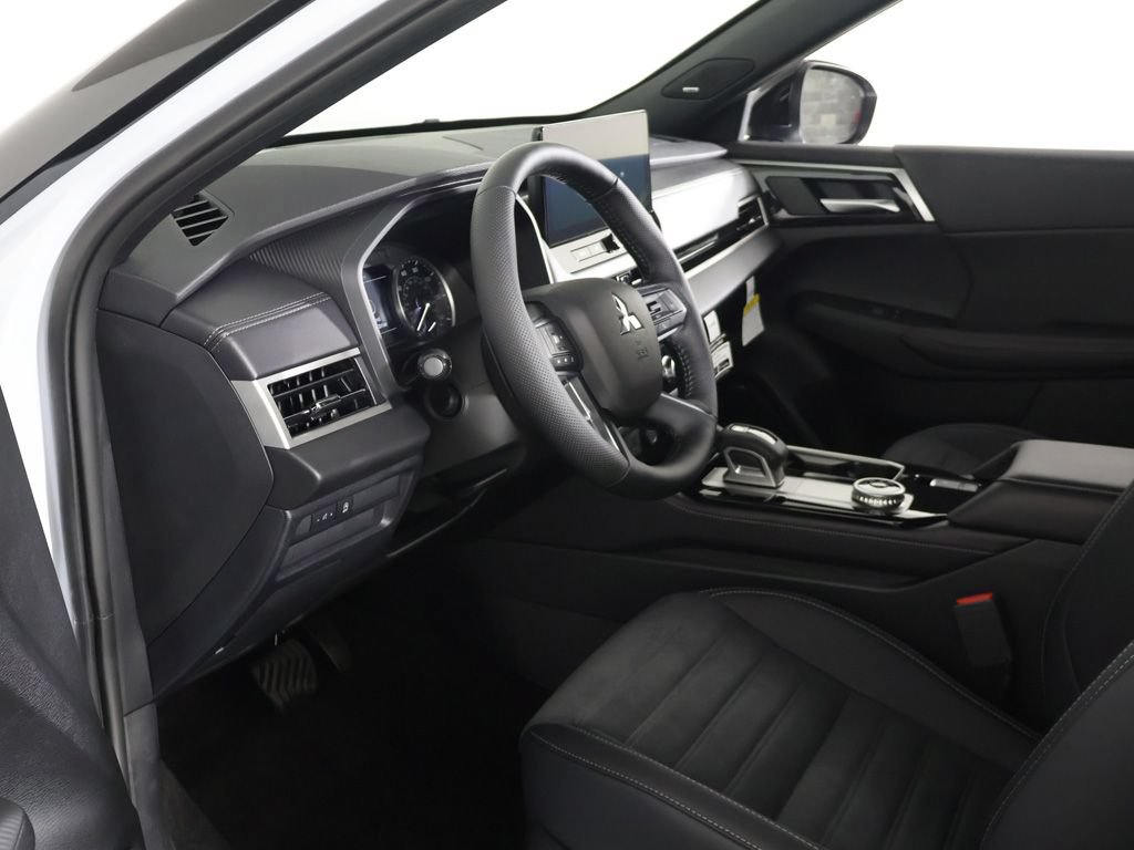 New 2026 Mitsubishi Outlander LE AWD/4WD image 25