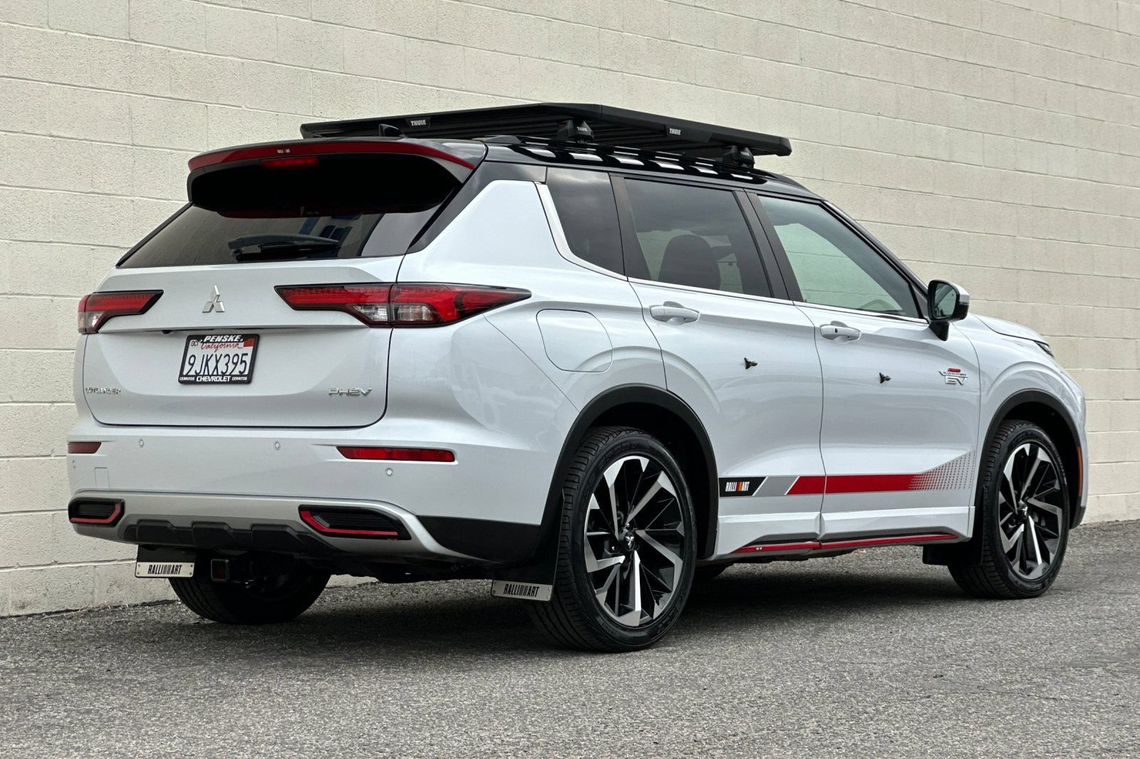 Used 2023 Mitsubishi Outlander Ralliart AWD/4WD image 4