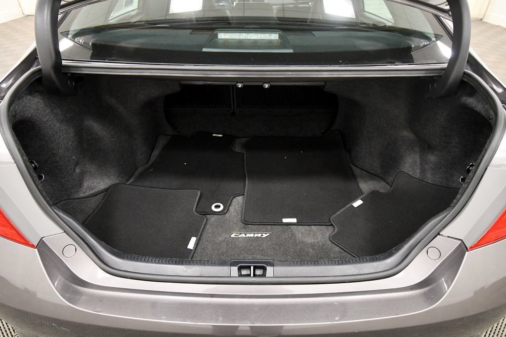 Used 2015 Toyota Camry XSE FWD image 7
