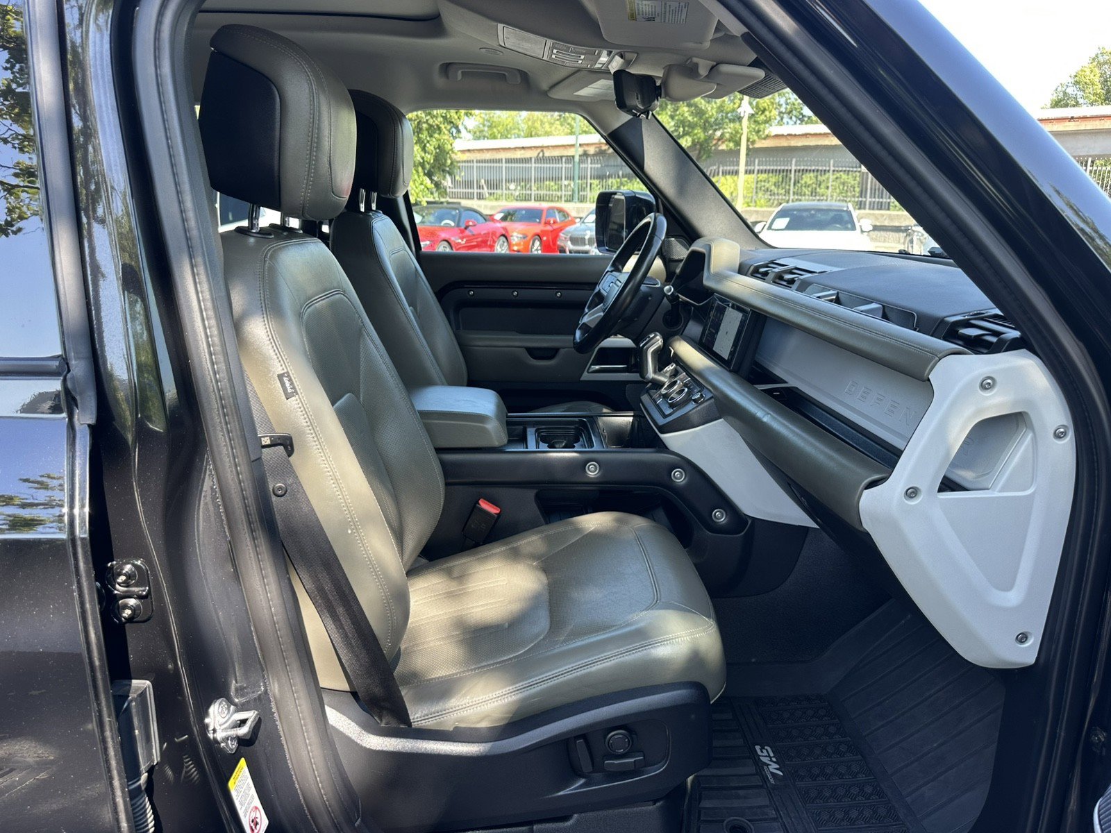 Used 2020 Land Rover Defender 110 HSE AWD/4WD image 20
