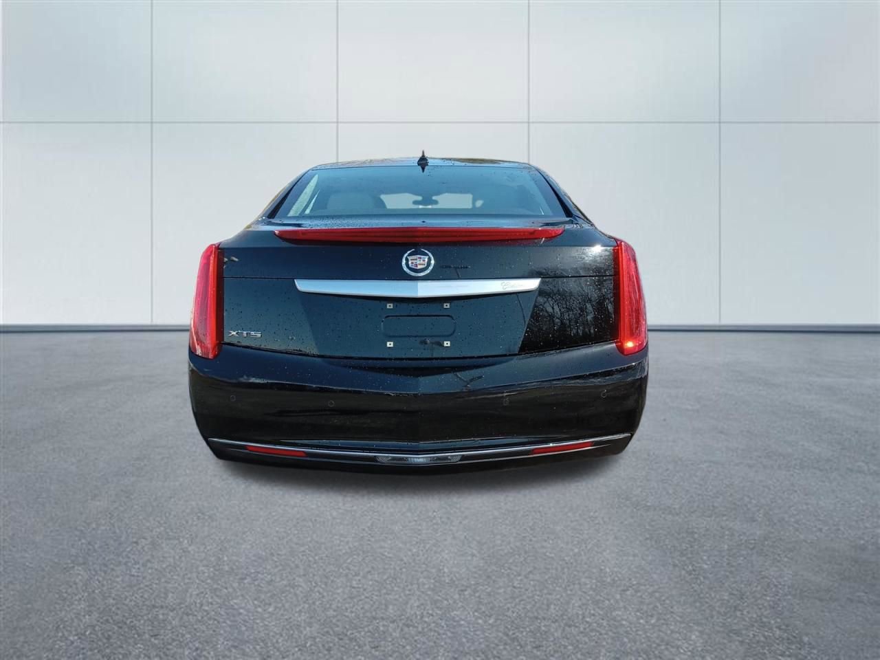 Used 2014 Cadillac XTS w/ Rear Seat Comfort Package image 4