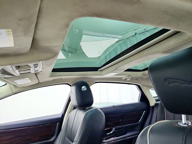 Used 2012 Jaguar XJ L image 18