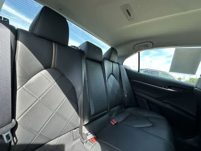 Used 2018 Toyota Camry XLE FWD image 18