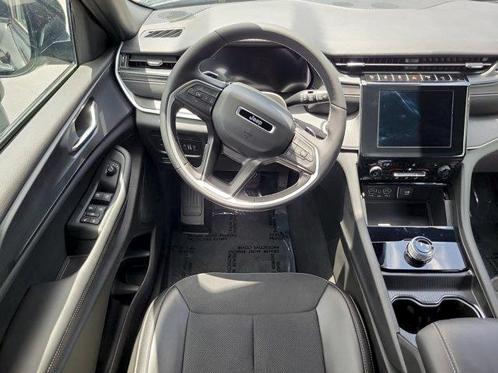 New 2024 Jeep Grand Cherokee L Laredo RWD image 7