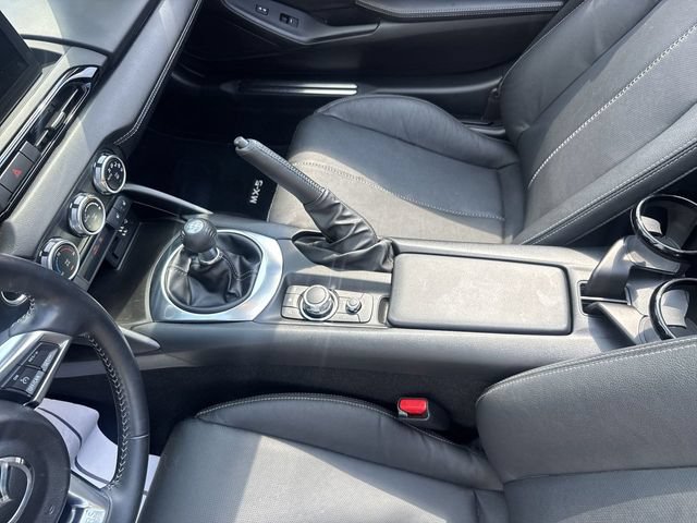 Used 2023 MAZDA MX-5 Miata Grand Touring RWD image 22