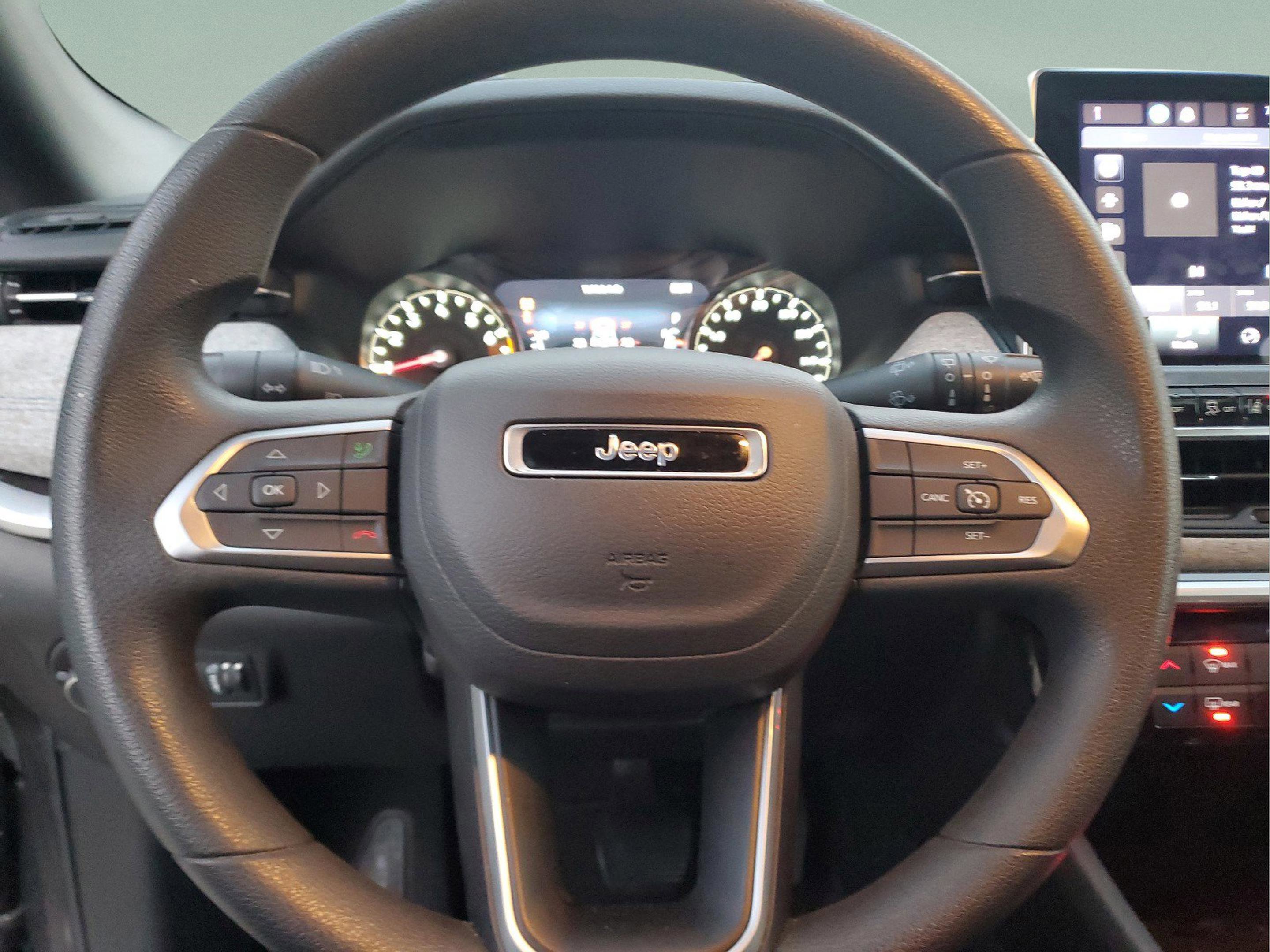 Certified 2024 Jeep Compass Sport image 17