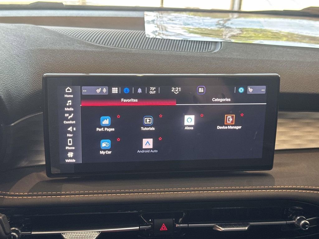 New 2026 Alfa Romeo Tonale w/ Black Premium Package image 13