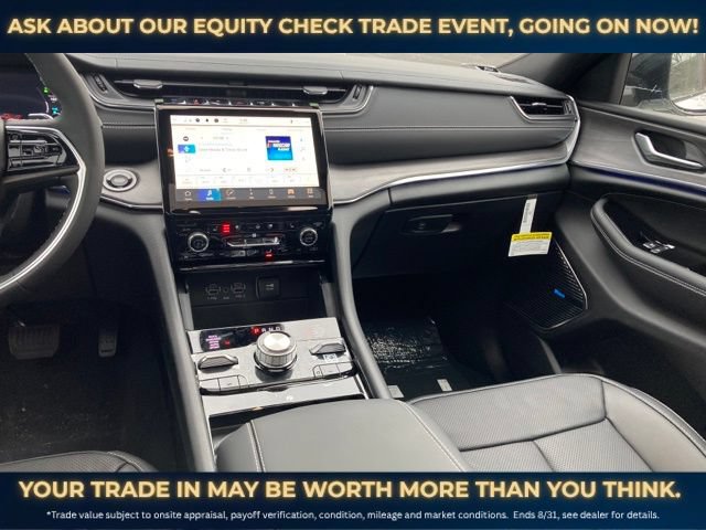 New 2023 Jeep Grand Cherokee Overland AWD/4WD image 22