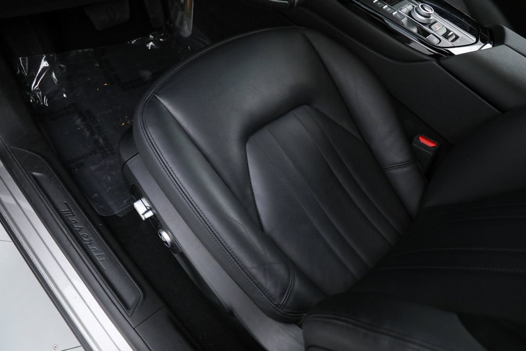 Certified 2022 Maserati Levante GT image 23