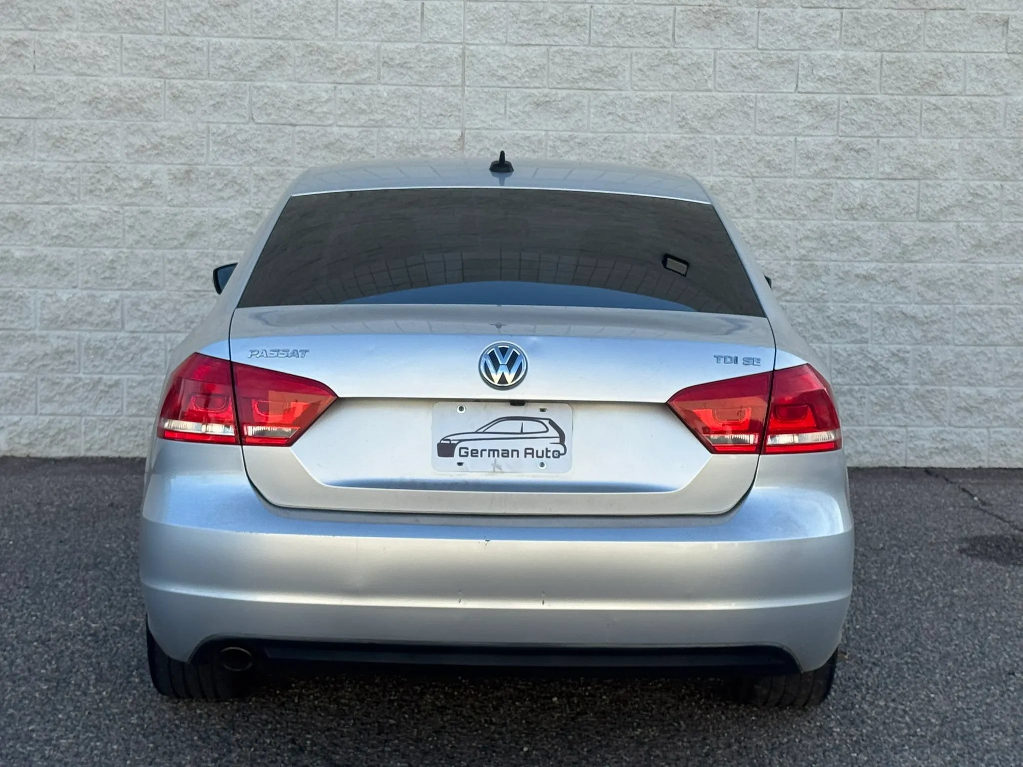 Used 2014 Volkswagen Passat TDI SE FWD image 7