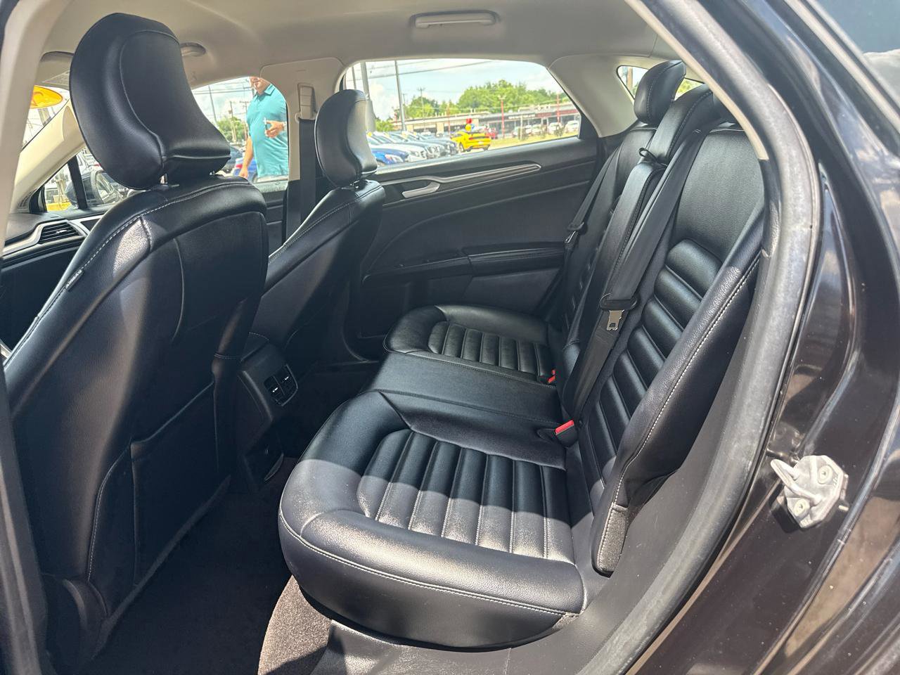 Used 2019 Ford Fusion SEL FWD image 13