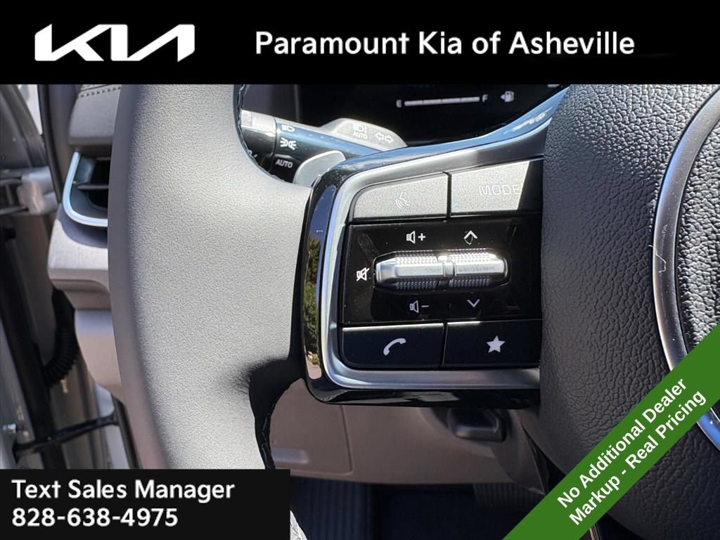 New 2026 Kia Carnival EX FWD image 13