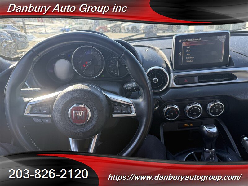 Used 2018 FIAT 124 Spider Classica w/ Technology & Siriusxm Group RWD image 9
