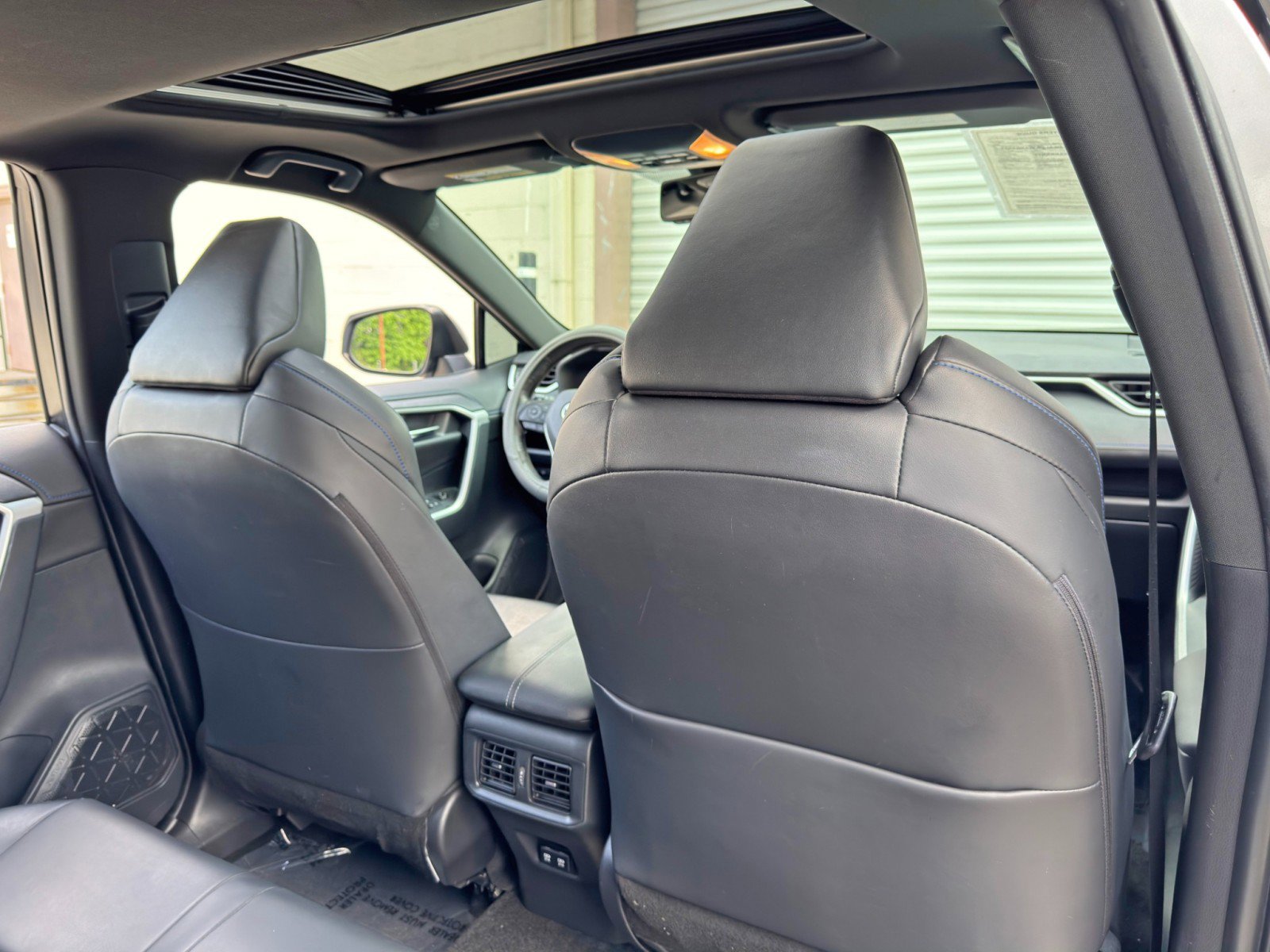 Used 2019 Toyota RAV4 XSE w/ XSE Weather Package AWD/4WD image 35