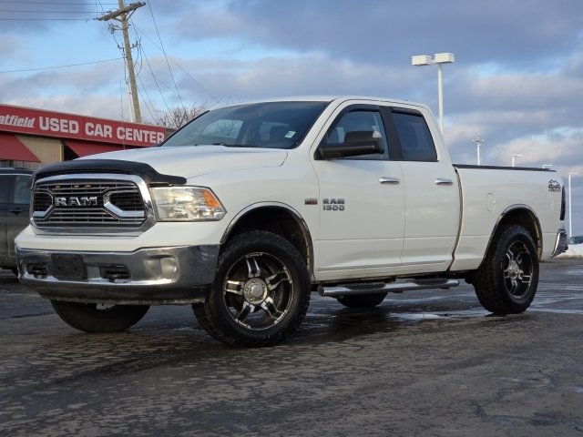 Used 2017 RAM 1500 Classic SLT w/ SLT Plus D￩cor Group image 2