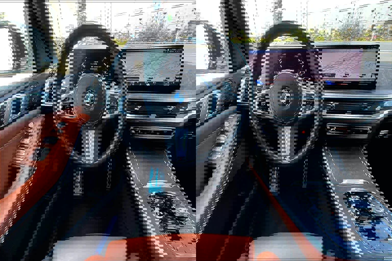 Used 2024 BMW X7 xDrive40i w/ M Sport Package AWD/4WD image 6