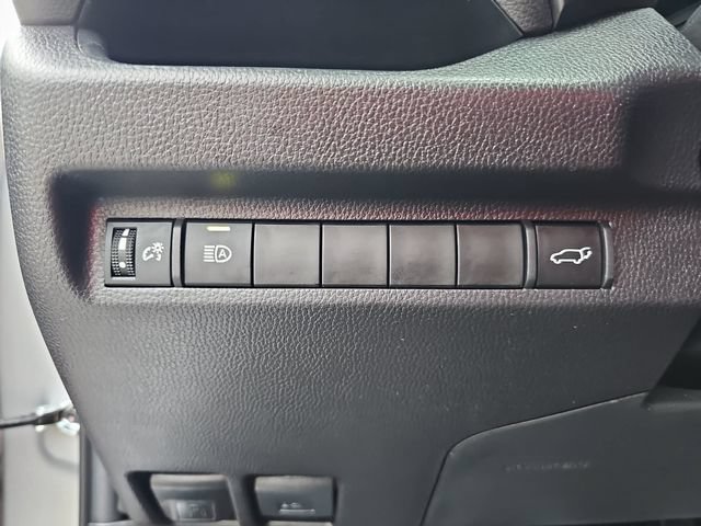 Used 2025 Toyota RAV4 XLE w/ Convenience Package AWD/4WD image 35