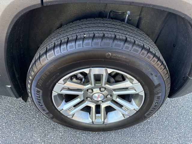 Used 2025 GMC Terrain Elevation image 12