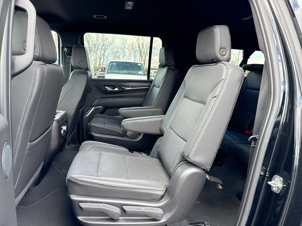 Used 2024 GMC Yukon XL Denali AWD/4WD image 23