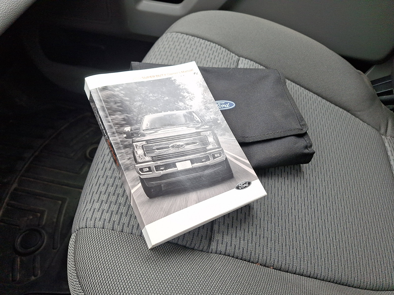 Used 2019 Ford F250 XLT w/ XLT Value Package image 26