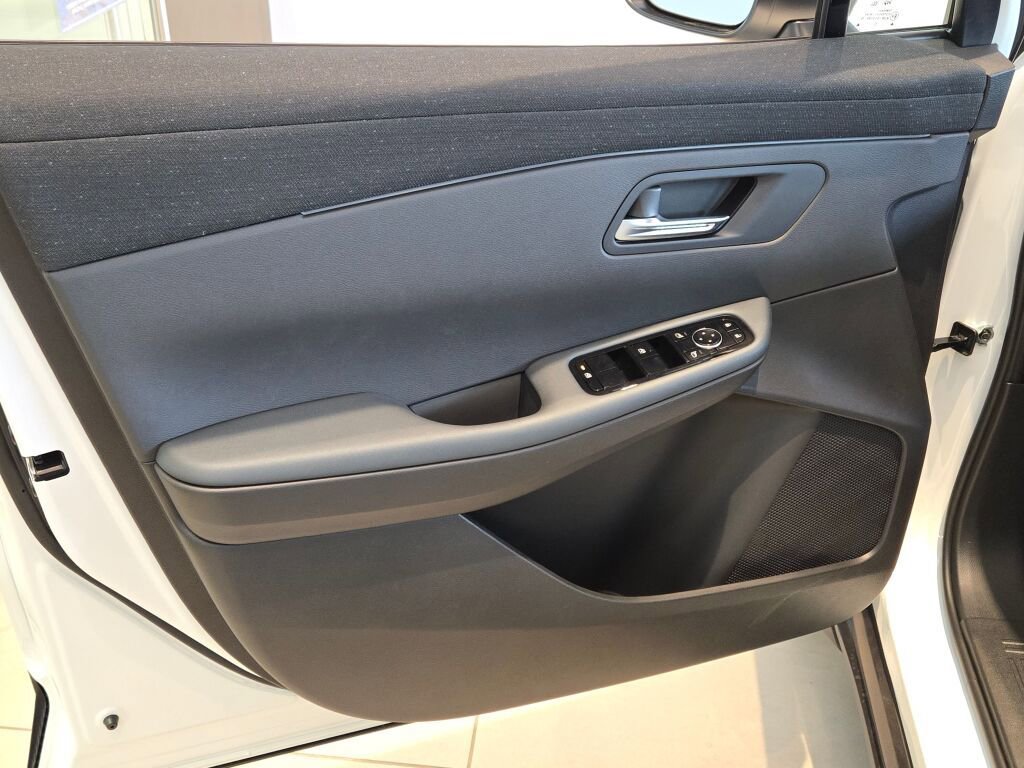 New 2026 Nissan Leaf SV+ w/ Floor Mat Package (SV+) image 23
