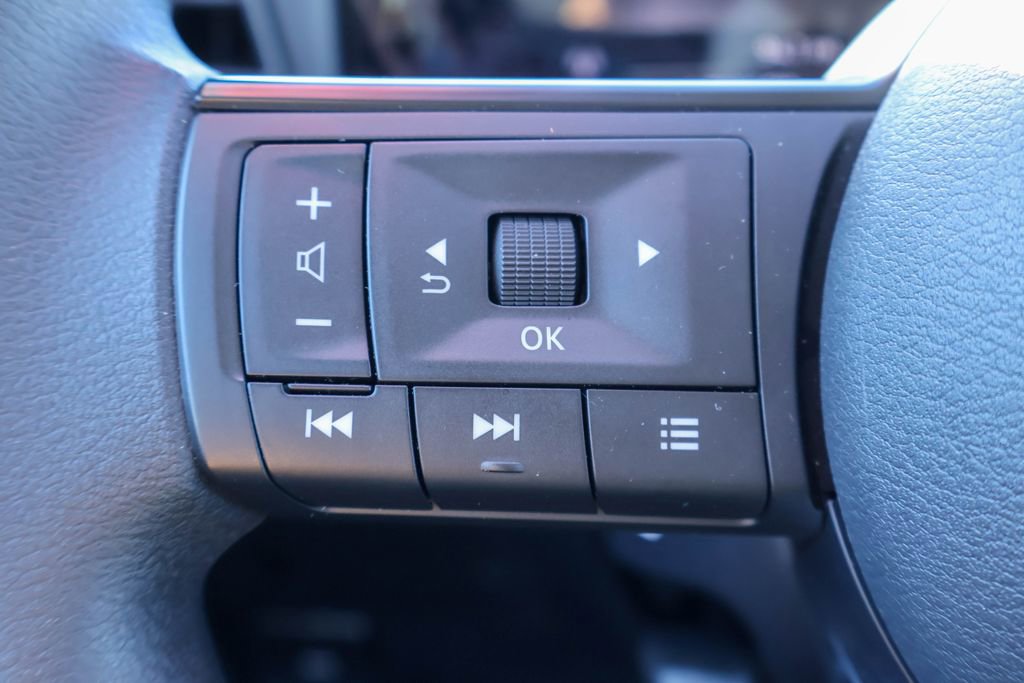 Certified 2025 Nissan Kicks SV image 12