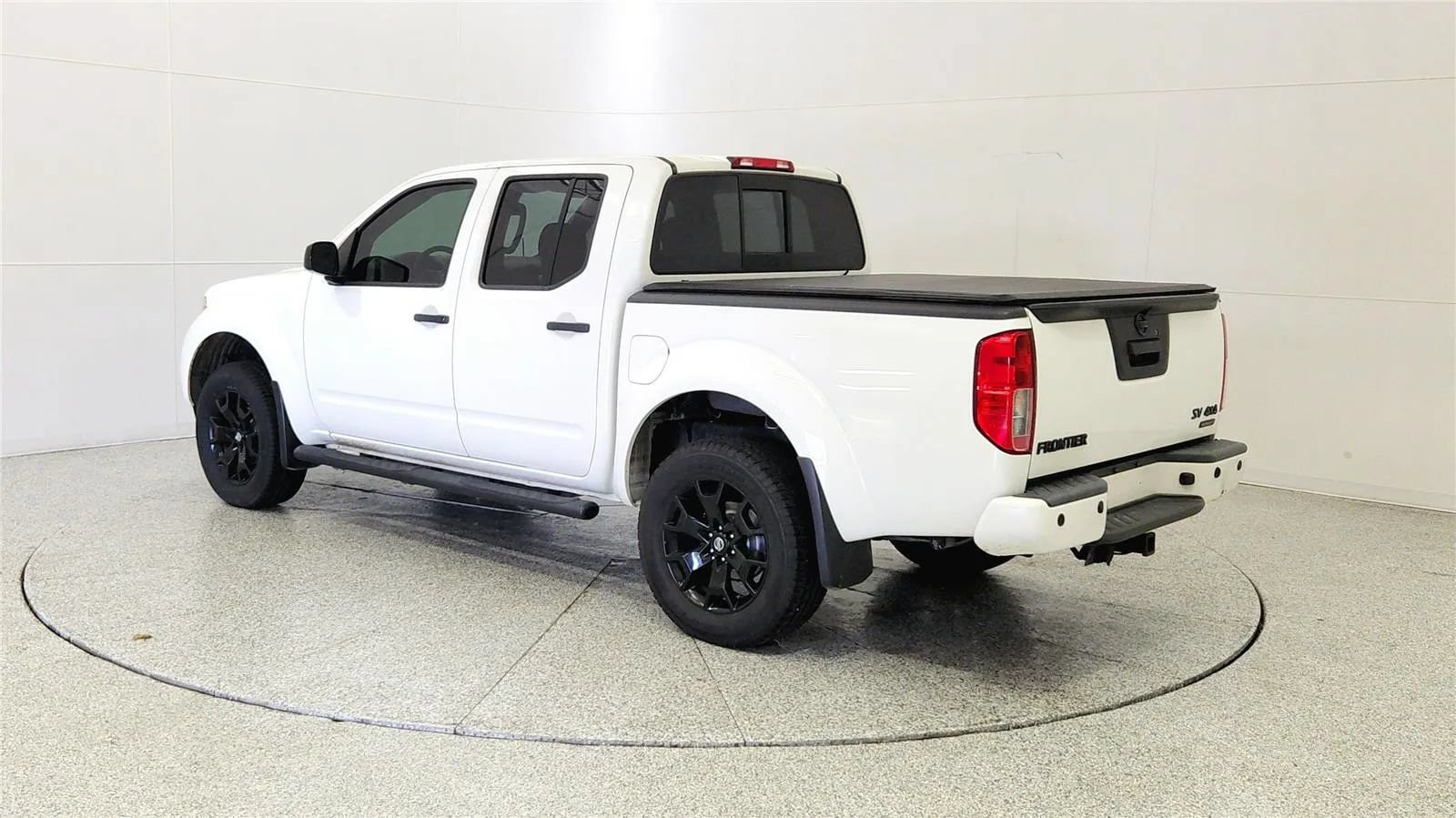 Used 2021 Nissan Frontier SV w/ Midnight Edition Floor Mats AWD/4WD image 5
