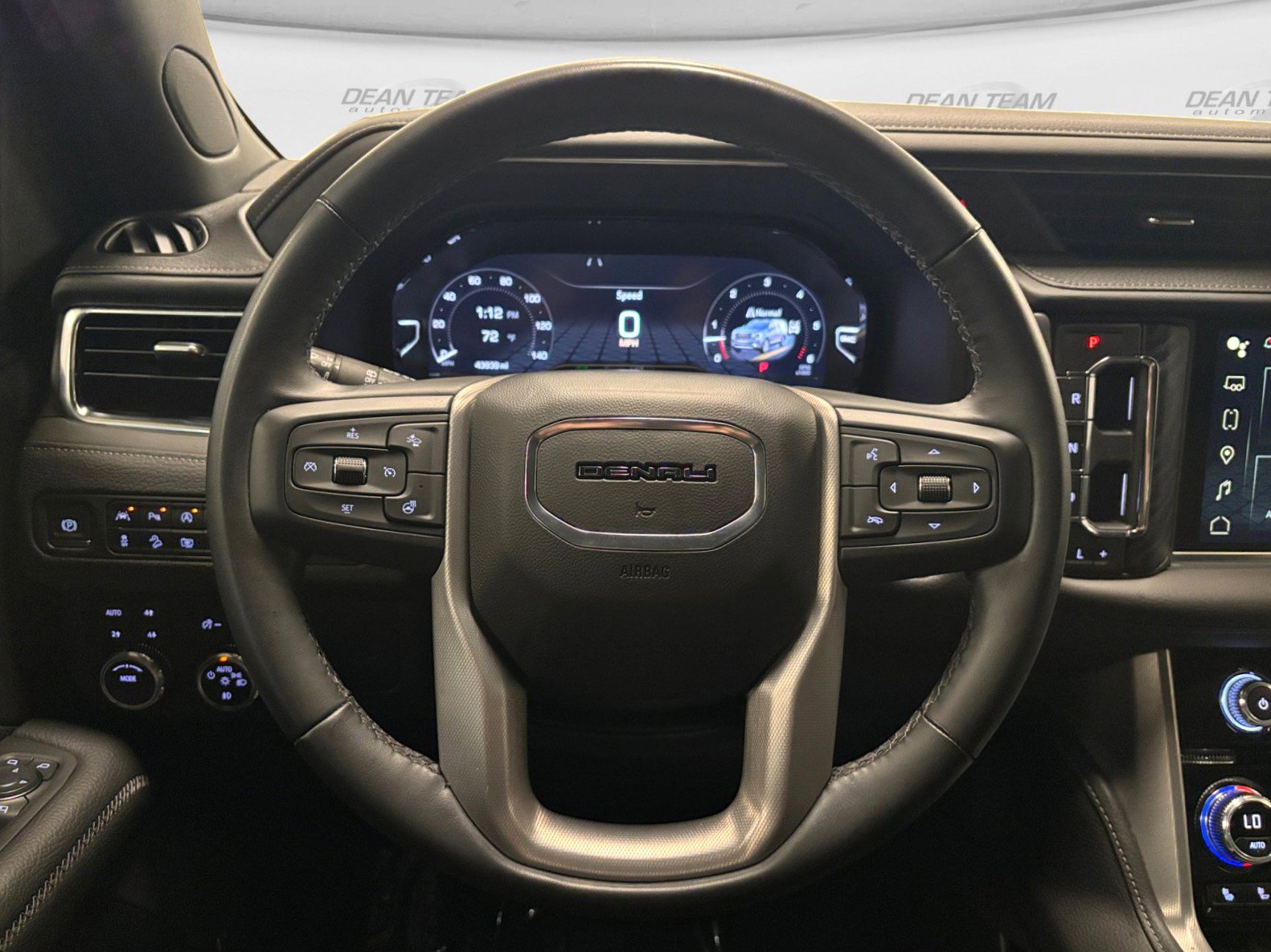 Used 2023 GMC Yukon Denali AWD/4WD image 42