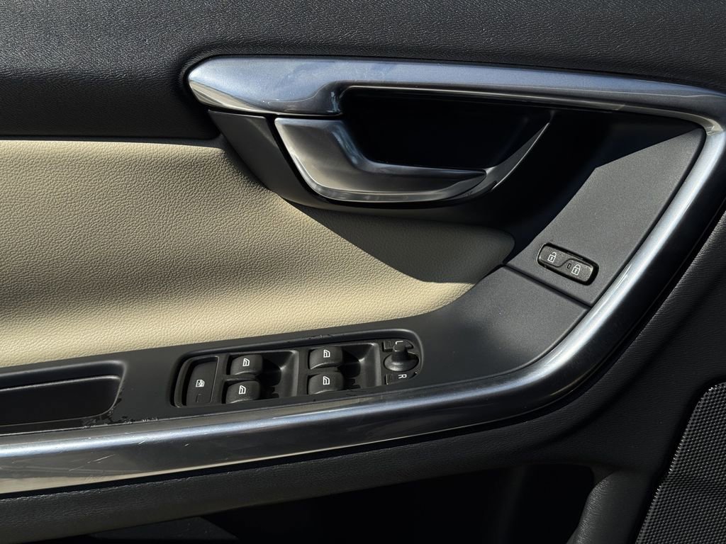 Used 2013 Volvo S60 T5 FWD image 22