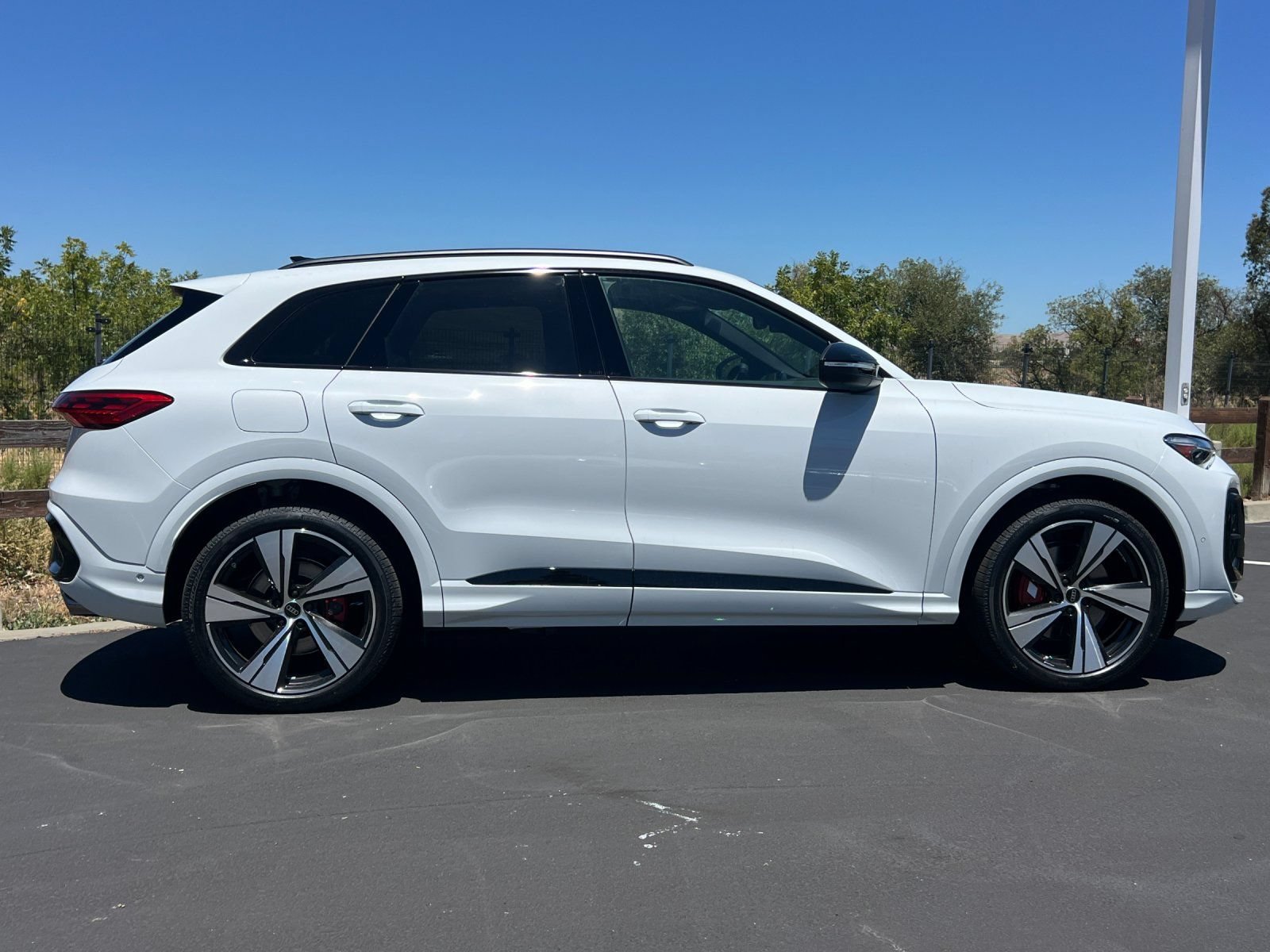 New 2026 Audi SQ5 Premium Plus AWD/4WD image 7