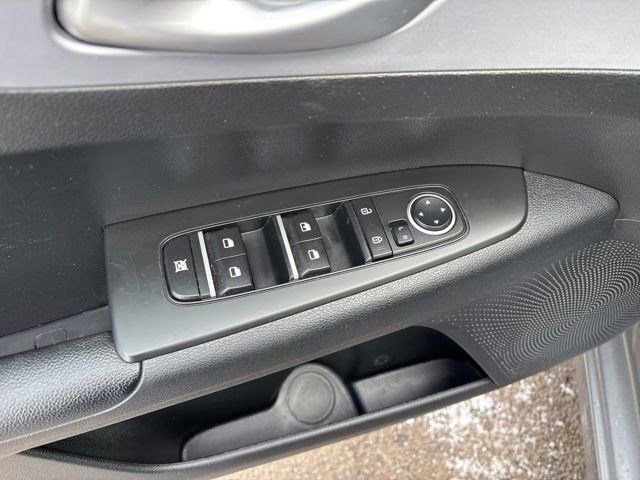 Used 2024 Kia Forte LXS image 14