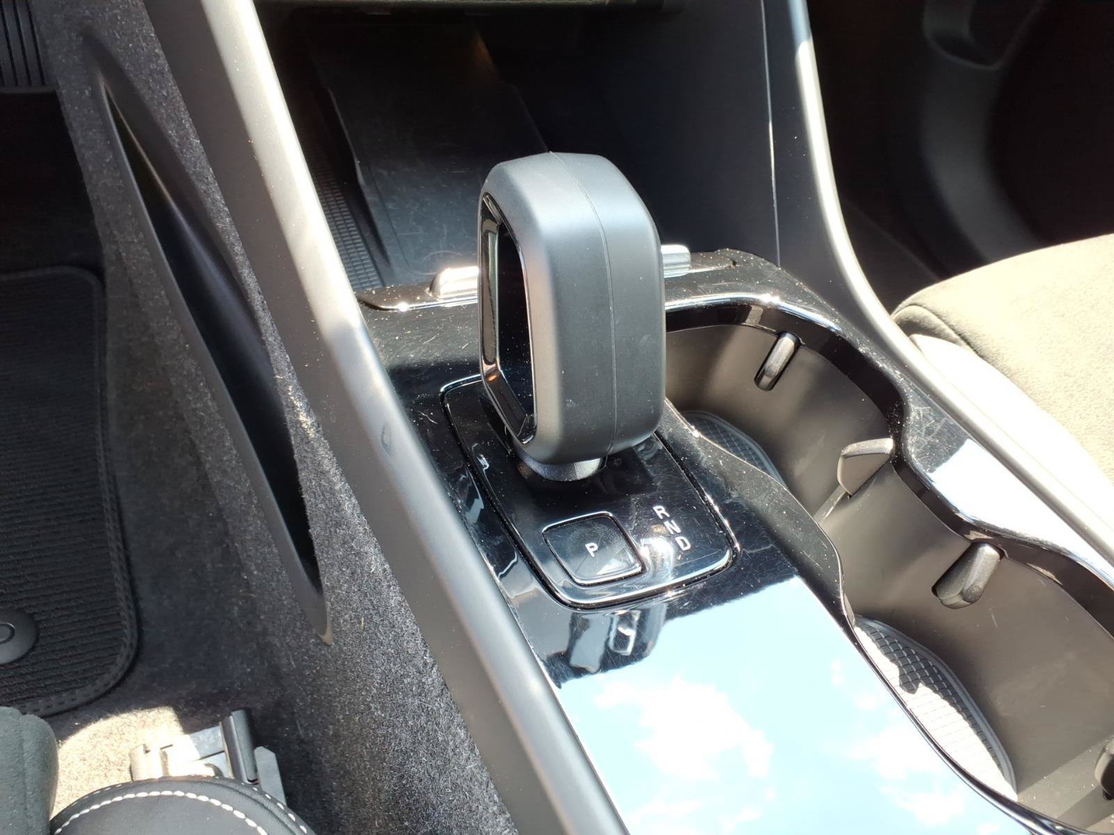 Certified 2023 Volvo C40 P8 Recharge Ultimate AWD/4WD image 16