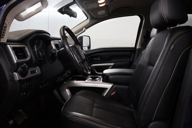 Used 2018 Nissan Titan PRO-4X image 9