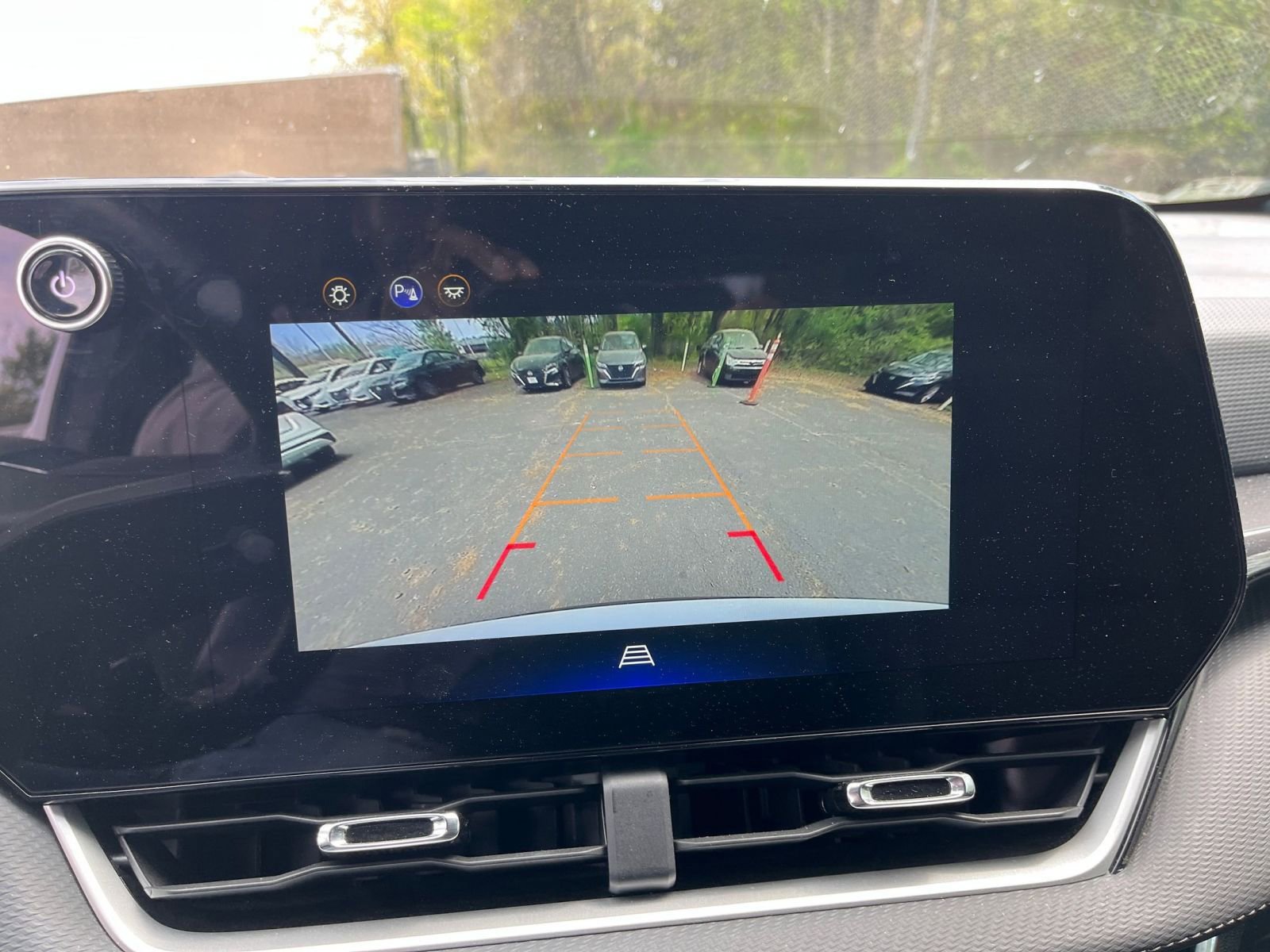 Used 2025 Chevrolet Equinox LT FWD image 23