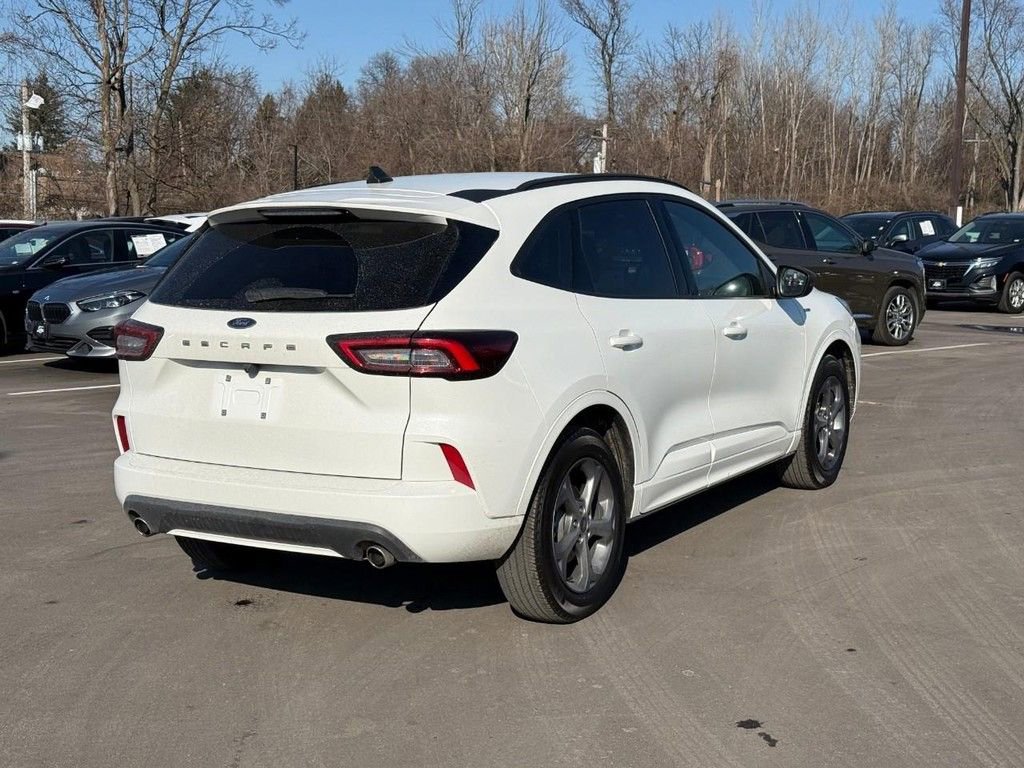 Used 2024 Ford Escape ST-Line image 3