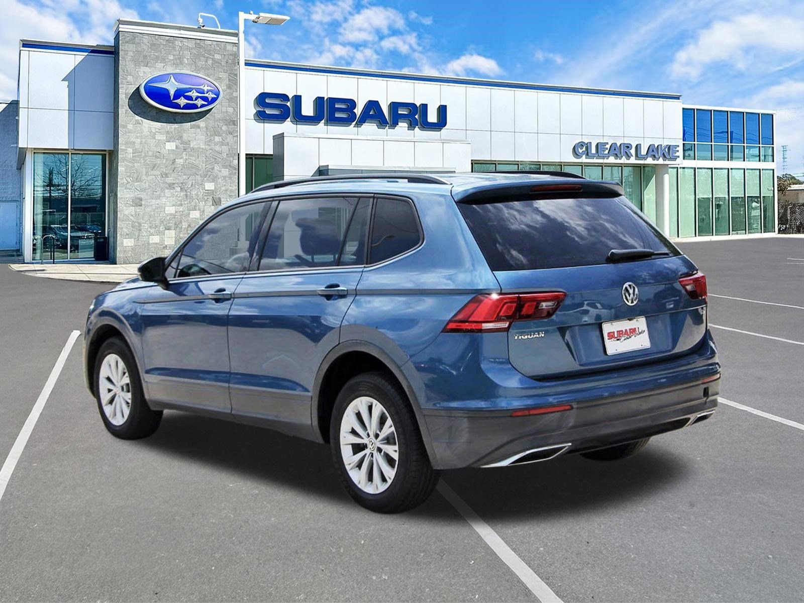 Used 2018 Volkswagen Tiguan S FWD image 4