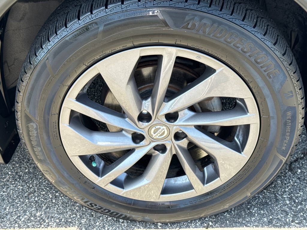 Used 2016 Nissan Rogue SL w/ SL Premium Package FWD image 14