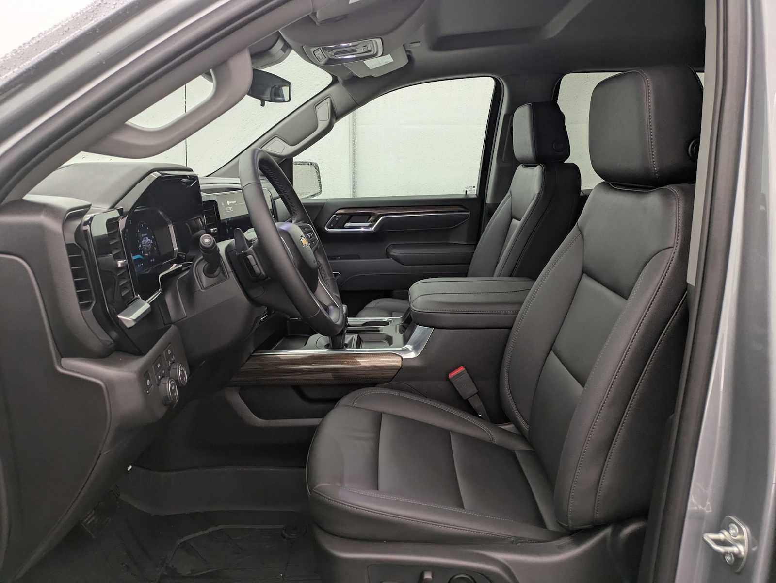 New 2026 Chevrolet Silverado 1500 LT w/ Leather Package image 18