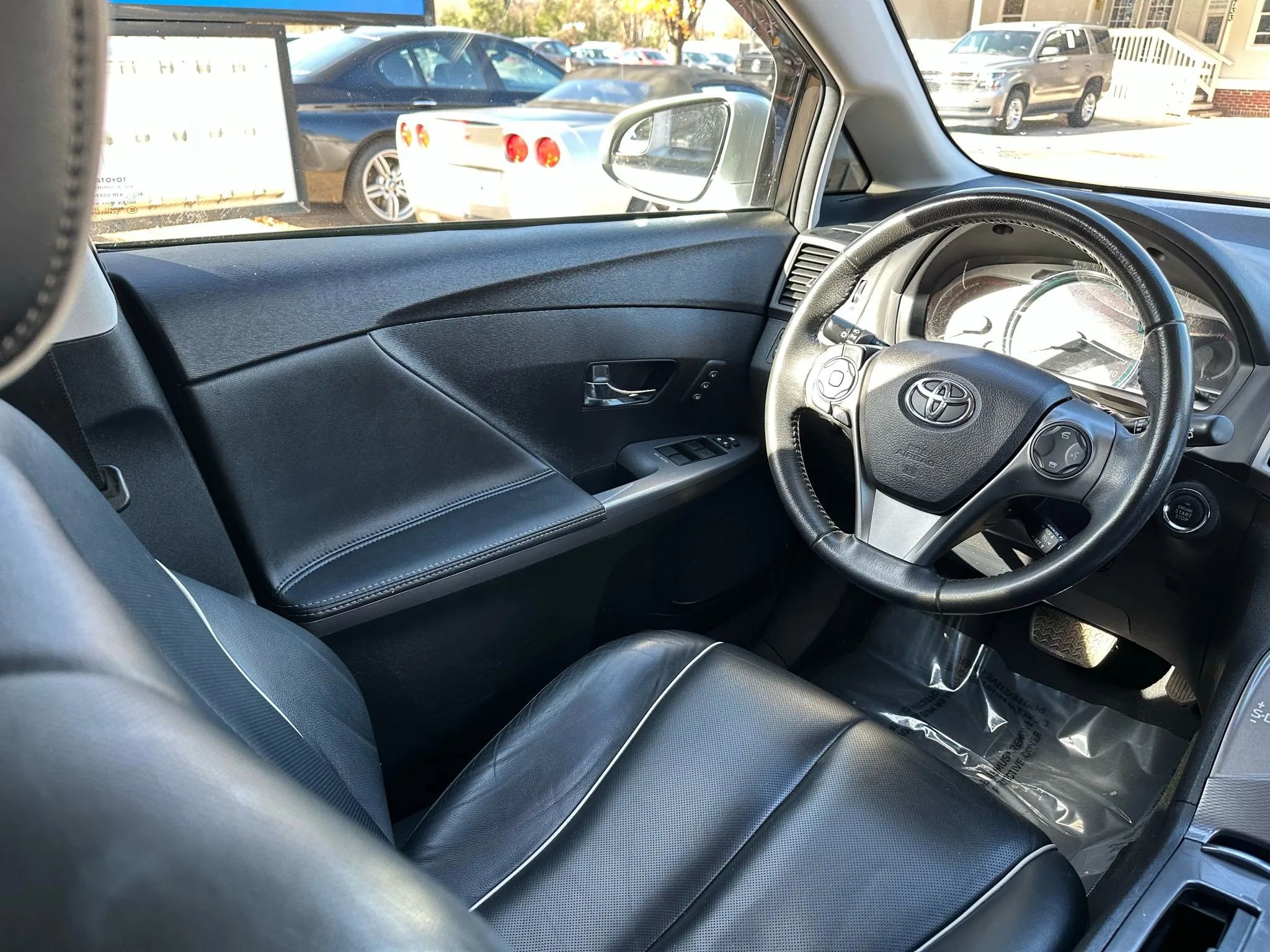 Used 2015 Toyota Venza XLE image 22