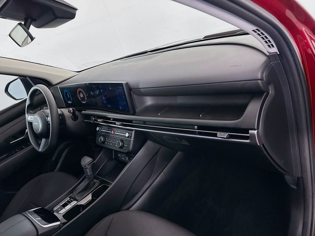Certified 2025 Hyundai Tucson SE image 27