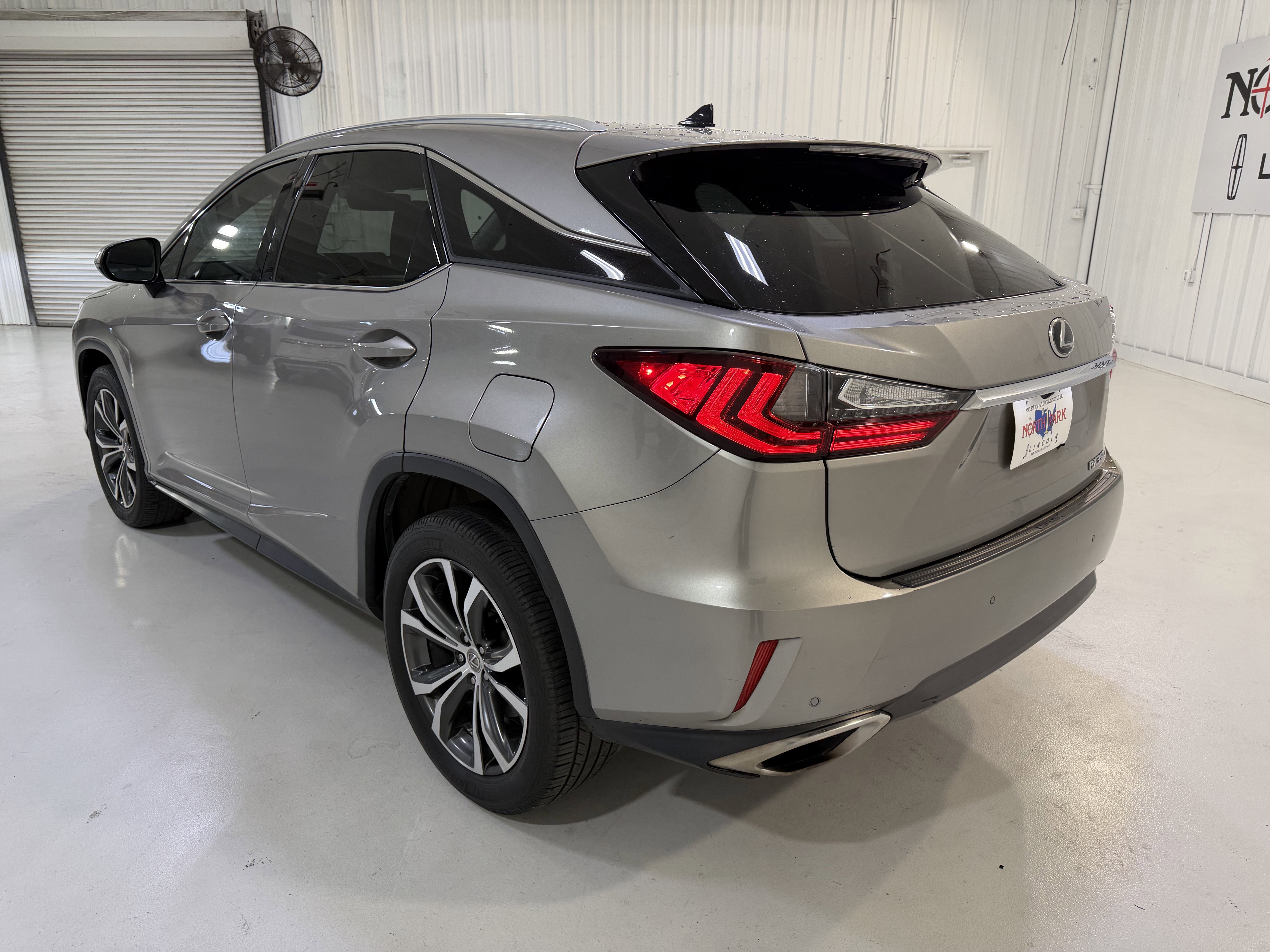 Used 2017 Lexus RX 350 FWD w/ Premium Package image 4
