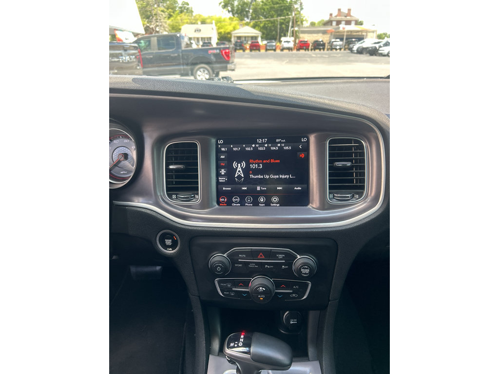 Used 2020 Dodge Charger SXT AWD/4WD image 9