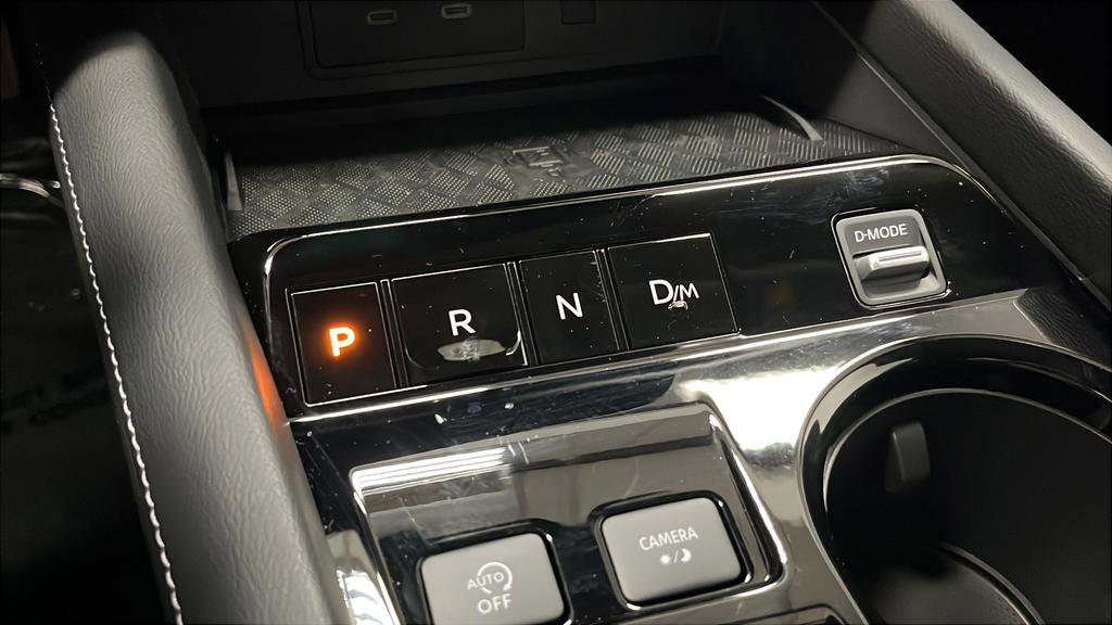 Used 2025 Nissan Murano SV AWD/4WD image 18