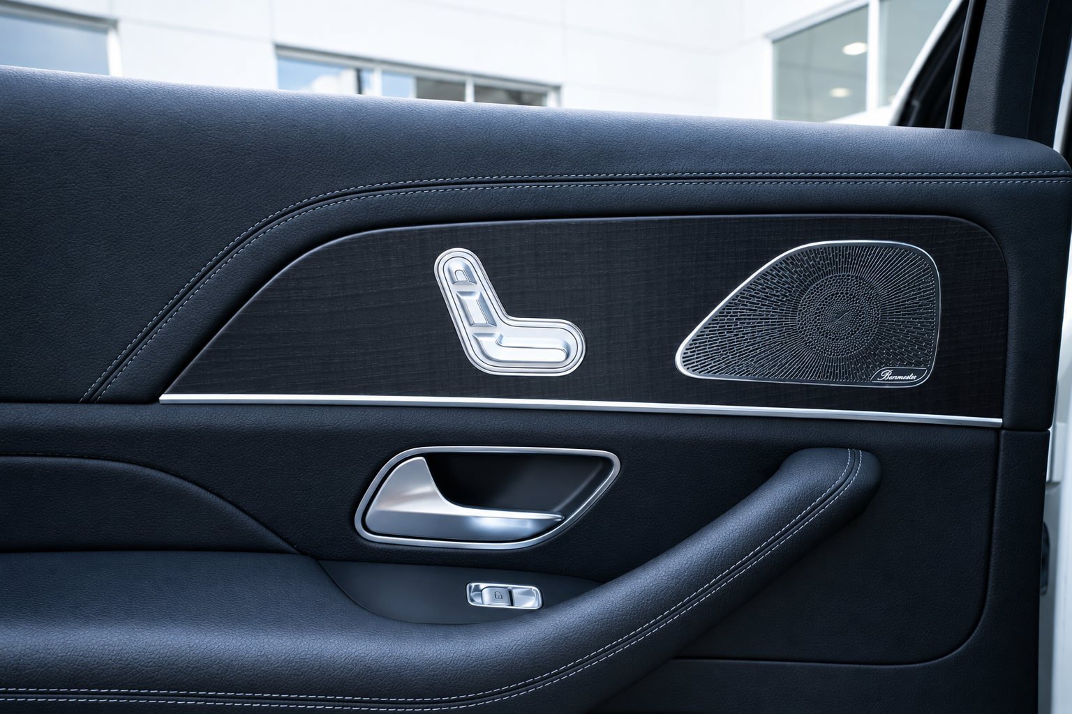 Used 2023 Mercedes-Benz GLS 450 4MATIC image 49
