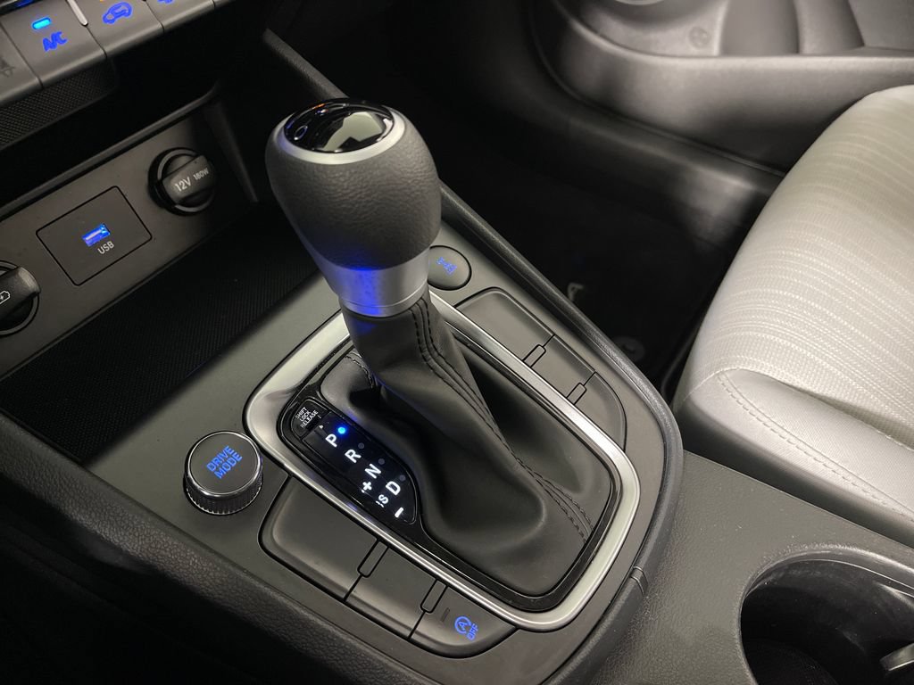 Certified 2023 Hyundai Kona SEL AWD/4WD image 24