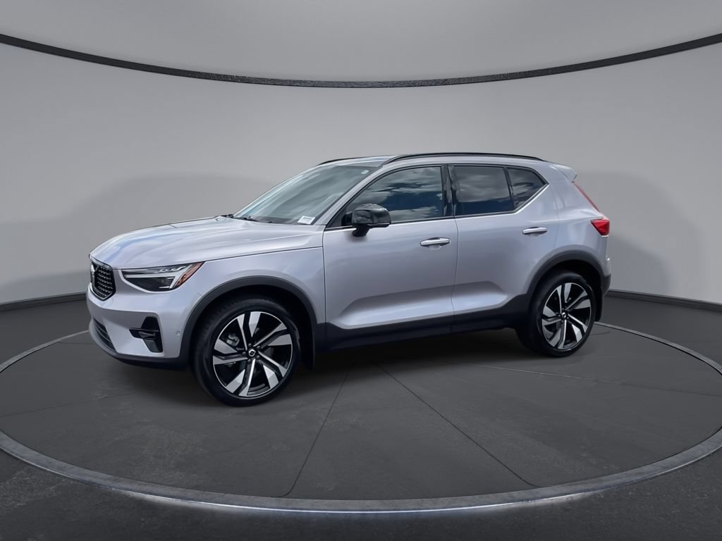 Used 2026 Volvo XC40 B5 Ultra w/ Climate Package AWD/4WD image 5