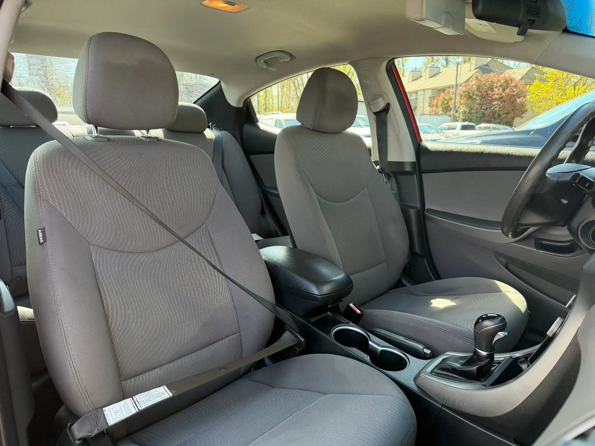 Used 2015 Hyundai Elantra SE image 21