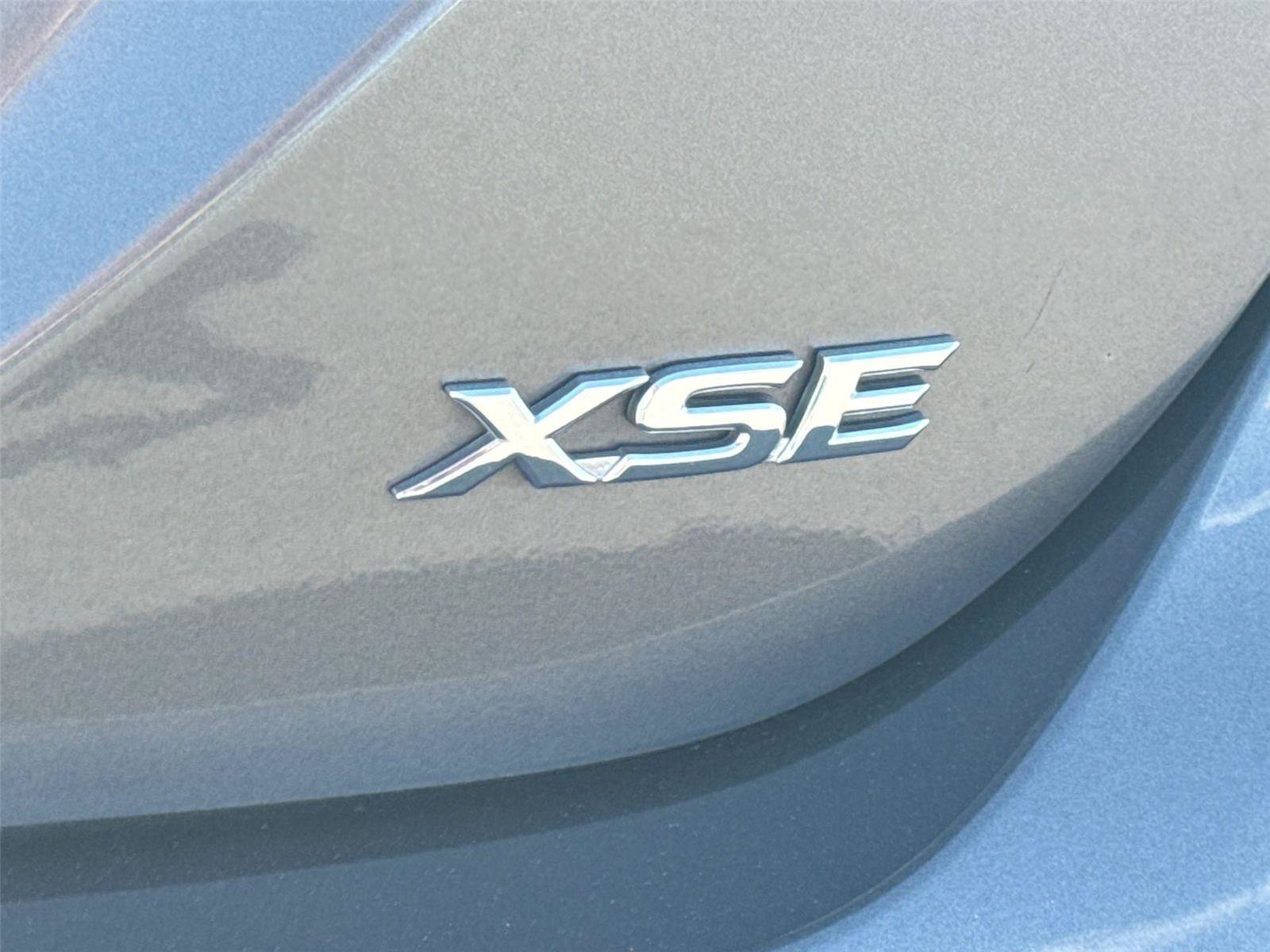 Used 2022 Toyota Camry XSE FWD image 19
