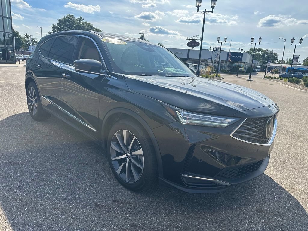 Used 2025 Acura MDX w/ Technology Package AWD/4WD image 3